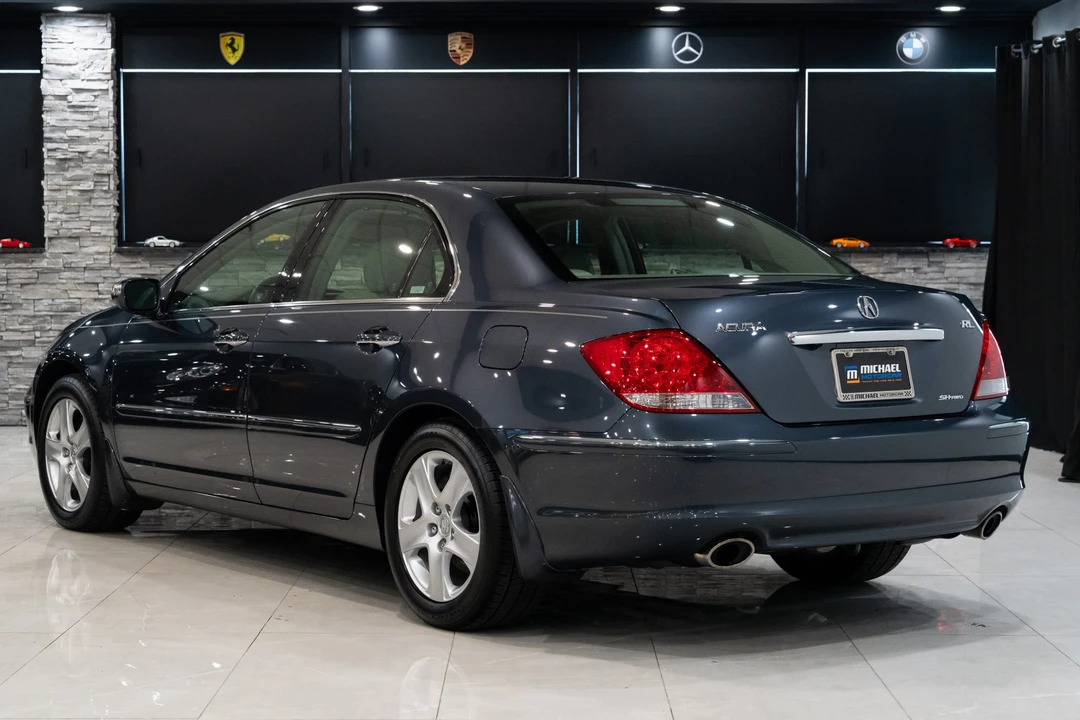 2008 Acura RL 2nd Gen - Image 19 of 31