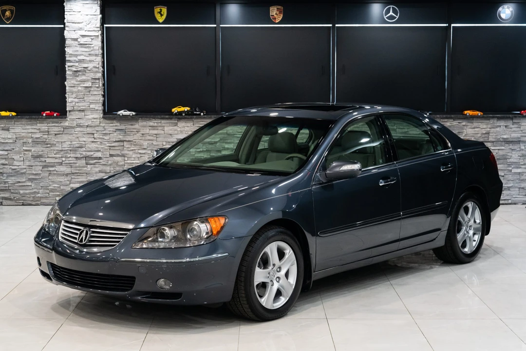 2008 Acura RL 2nd Gen - Image 8 of 31
