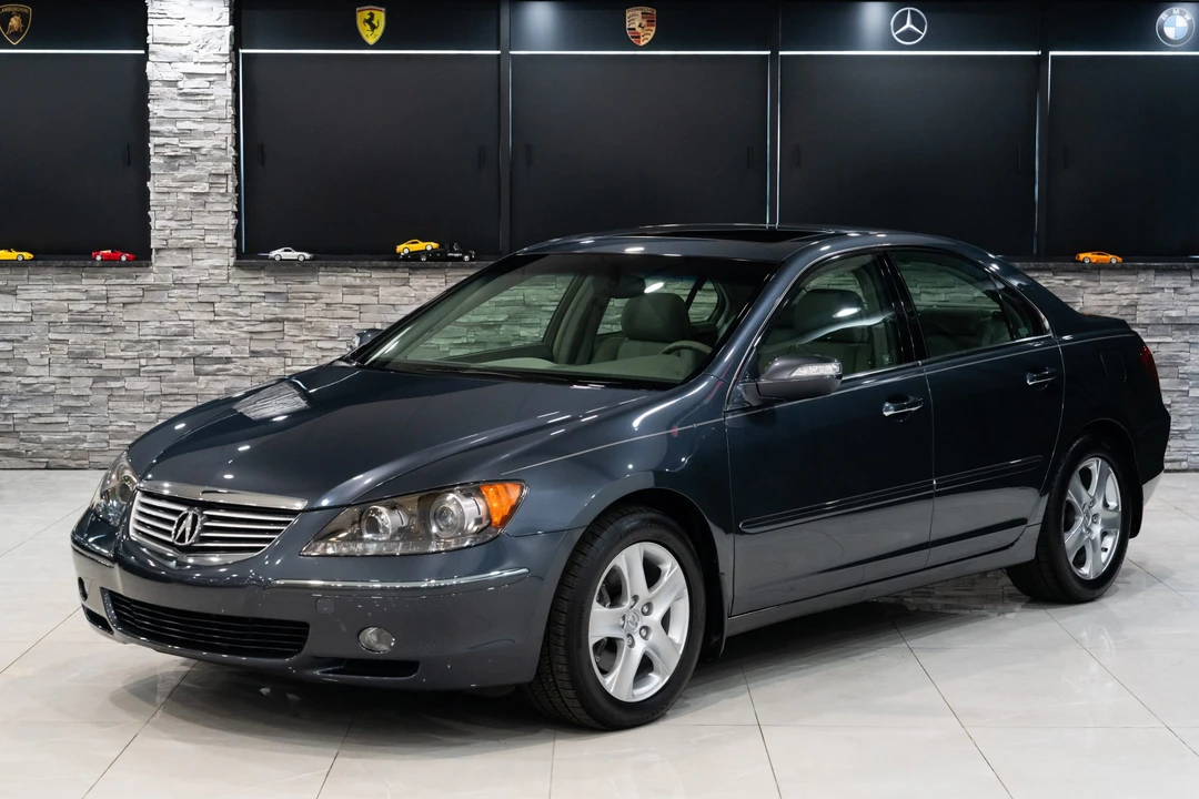 2008 Acura RL 2nd Gen - Image 9 of 31