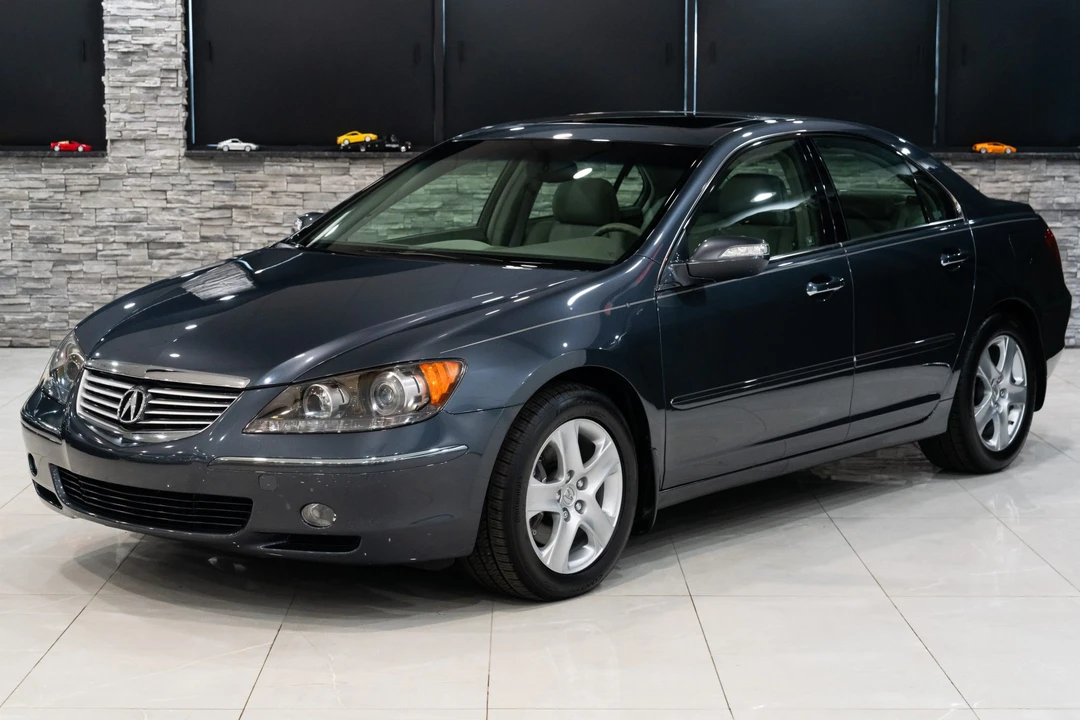 2008 Acura RL 2nd Gen - Image 6 of 31