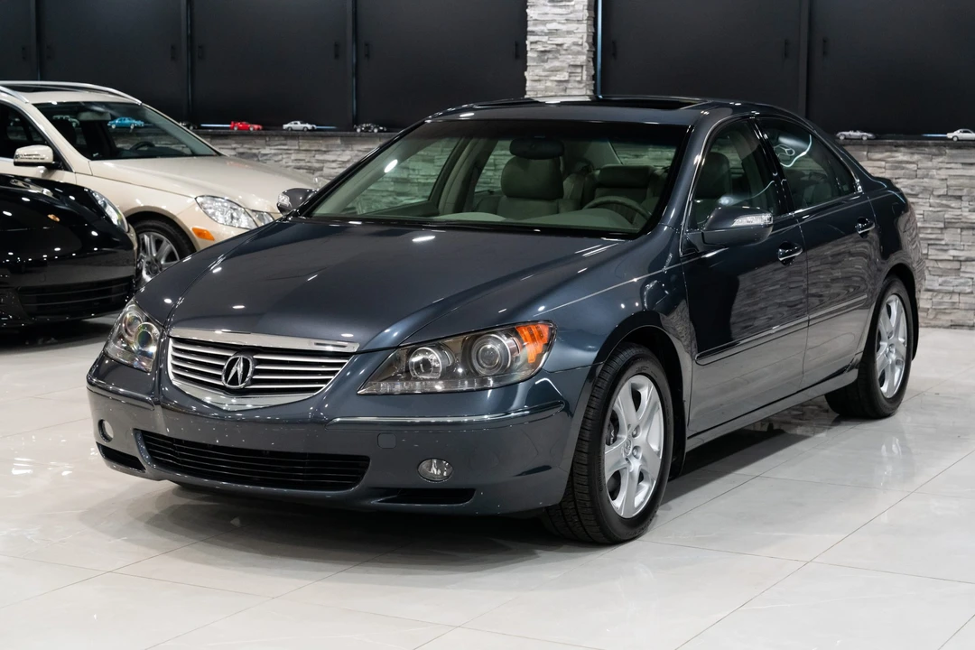 2008 Acura RL 2nd Gen - Image 5 of 31