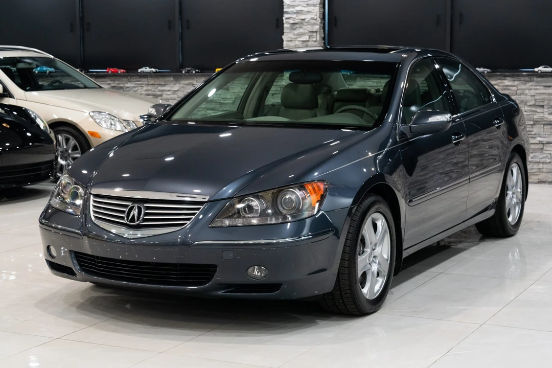 2008 Acura RL 2nd Gen - Image 4 of 31