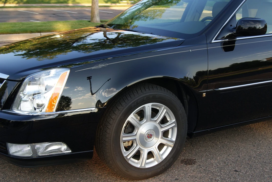 2008 Cadillac DTS - Image 10 of 31