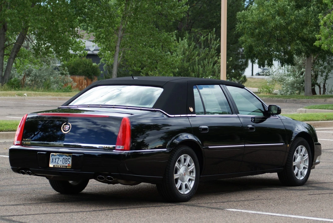 2008 Cadillac DTS - Image 5 of 31