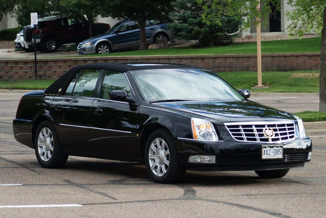 2008 Cadillac DTS - Image 7 of 31