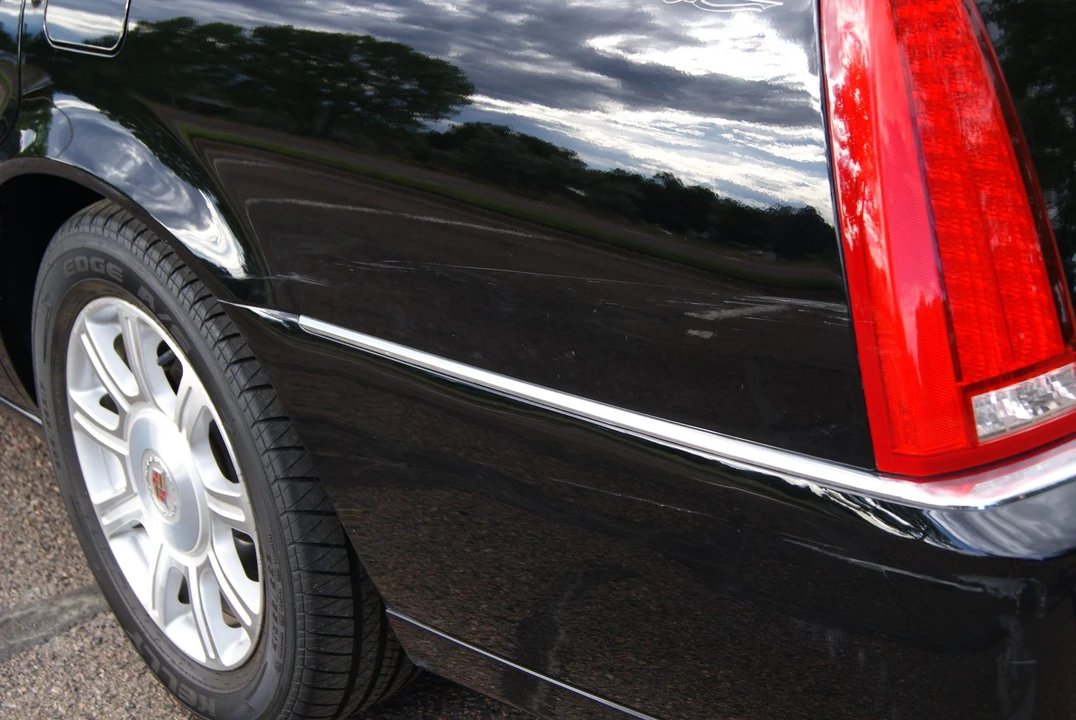 2008 Cadillac DTS - Image 28 of 31