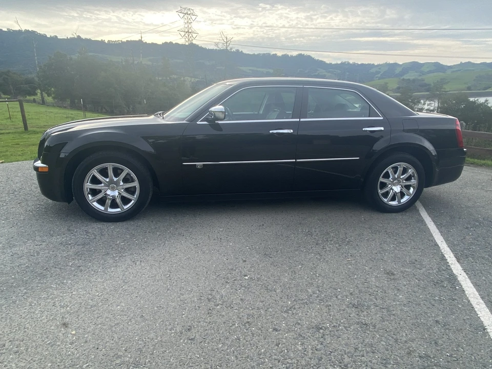 2008 Chrysler 300 (2005-2023) - Image 11 of 31