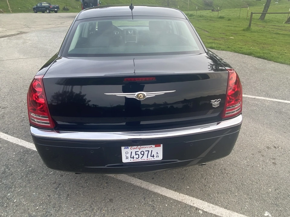 2008 Chrysler 300 (2005-2023) - Image 13 of 31