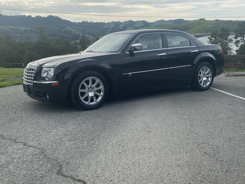 2008 Chrysler 300 (2005-2023) - Image 9 of 31