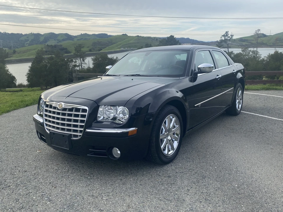 2008 Chrysler 300 (2005-2023) - Image 4 of 31