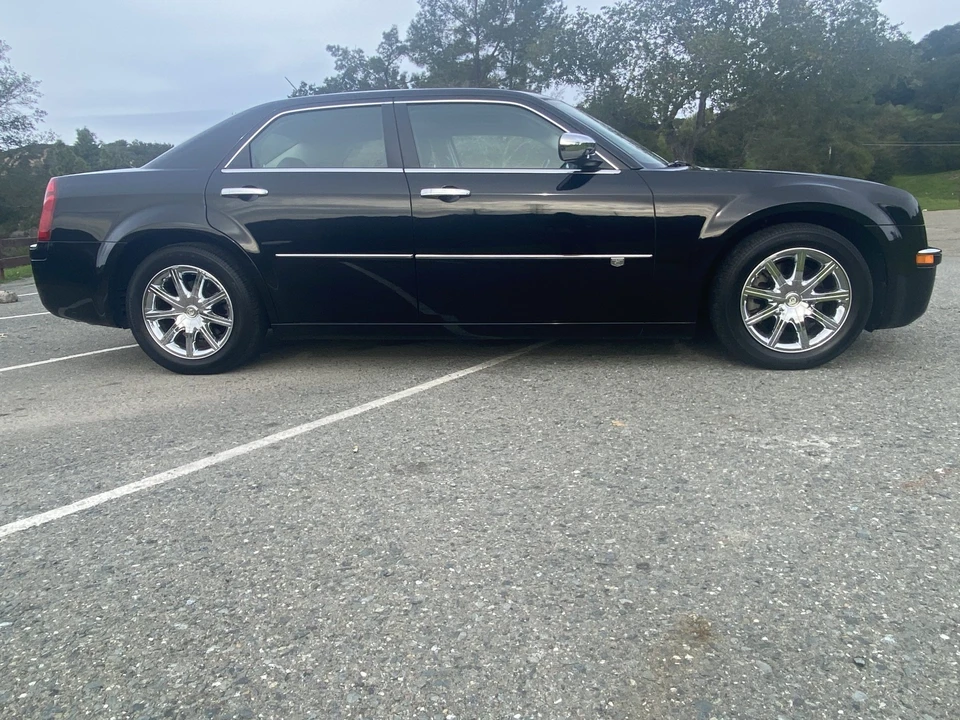 2008 Chrysler 300 (2005-2023) - Image 18 of 31