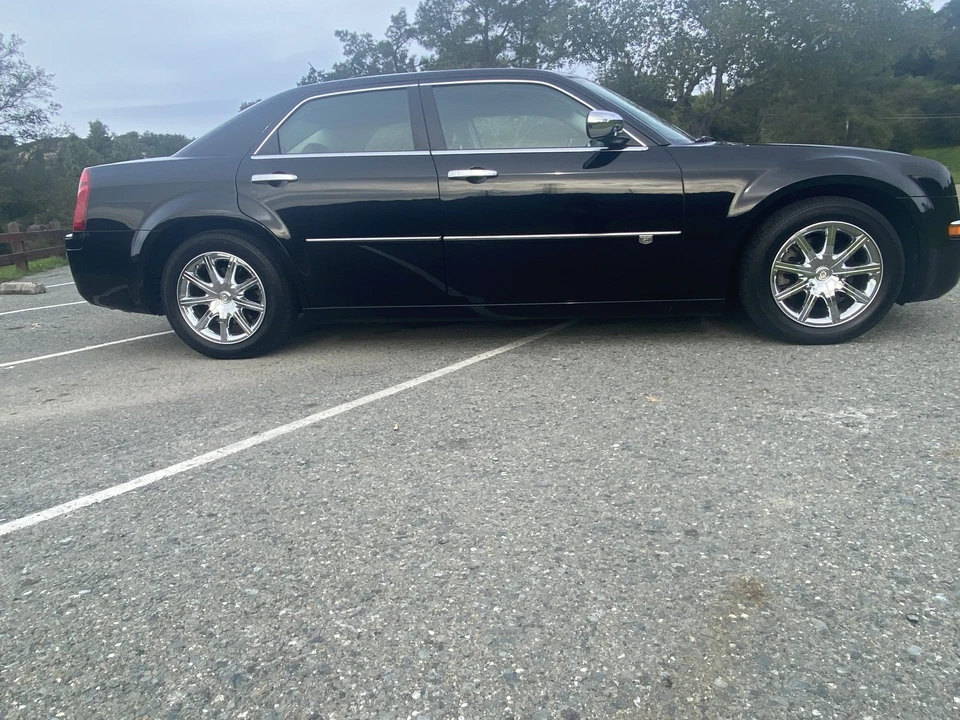 2008 Chrysler 300 (2005-2023) - Image 17 of 31