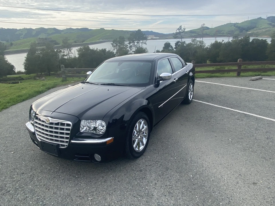 2008 Chrysler 300 (2005-2023) - Image 3 of 31