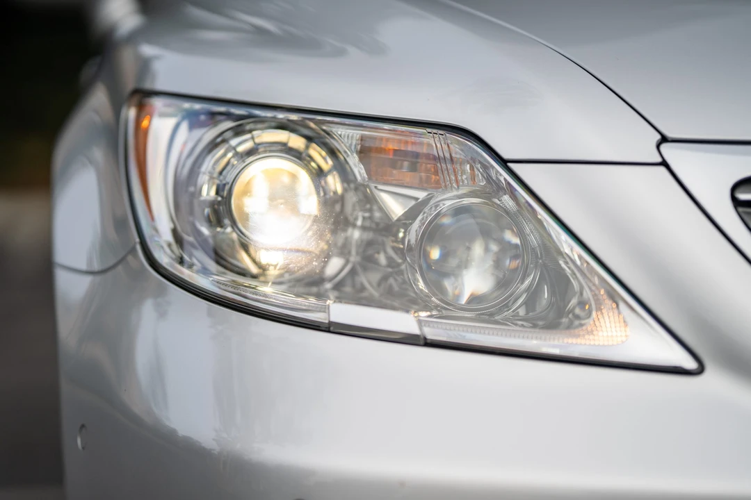 2008 Lexus LS 4th Gen - Image 15 of 31