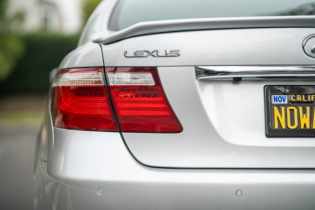 2008 Lexus LS 4th Gen - Image 19 of 31