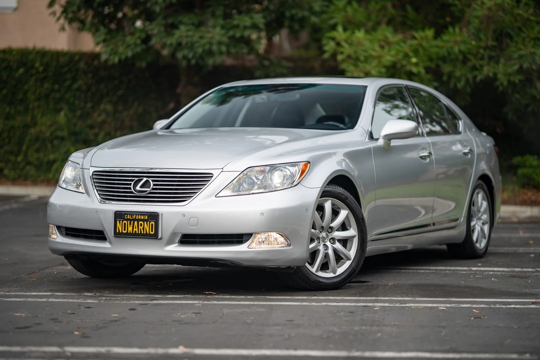 2008 Lexus LS 4th Gen - Image 2 of 31
