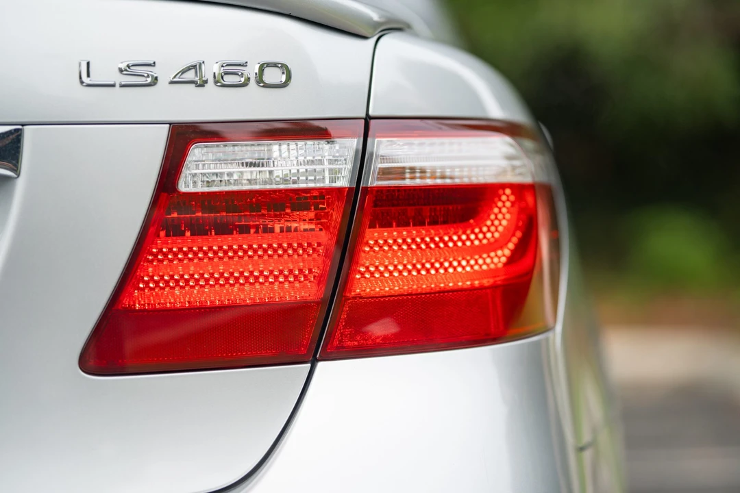 2008 Lexus LS 4th Gen - Image 24 of 31