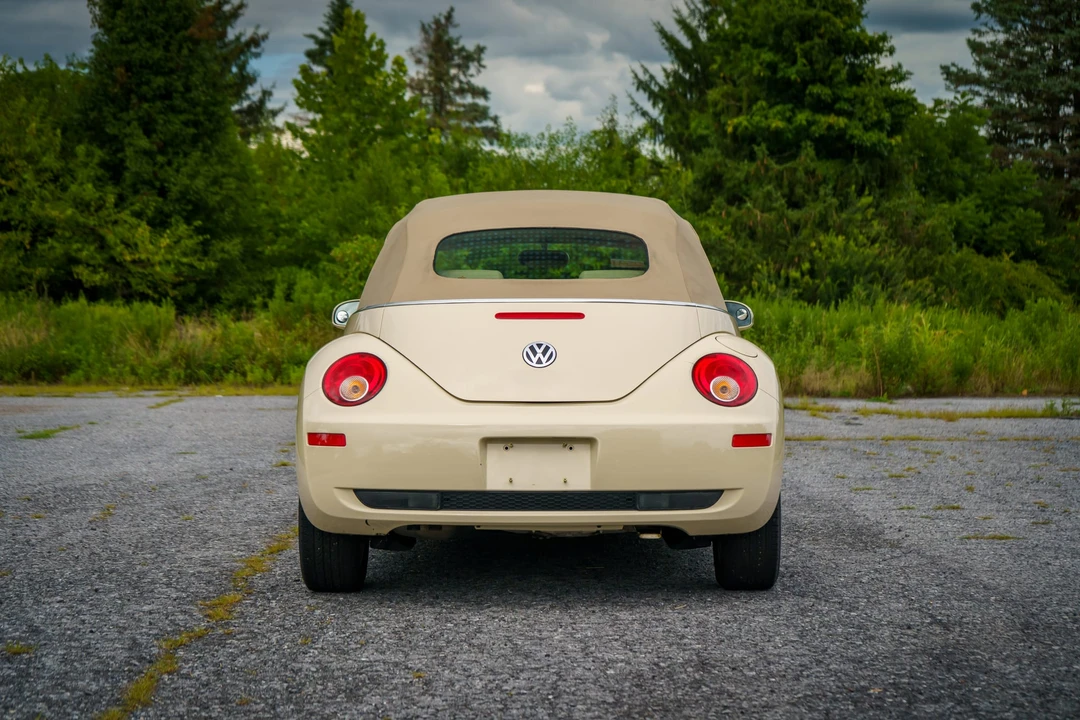 2008 Volkswagen New Beetle - Image 7 of 31