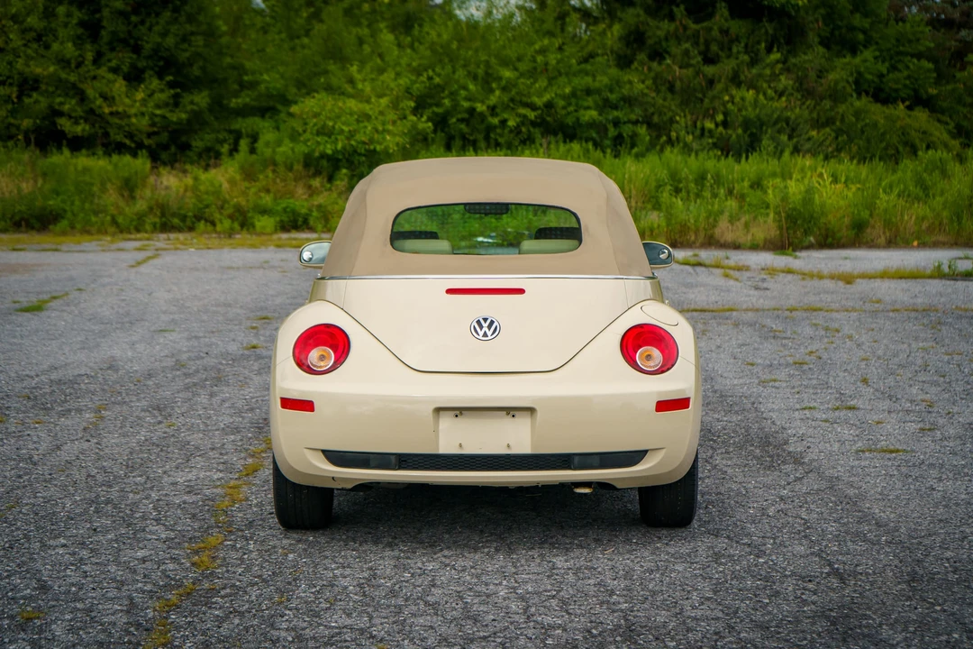 2008 Volkswagen New Beetle - Image 8 of 31