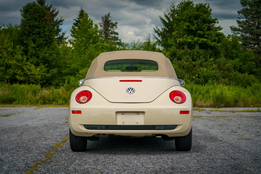 2008 Volkswagen New Beetle - Image 9 of 31