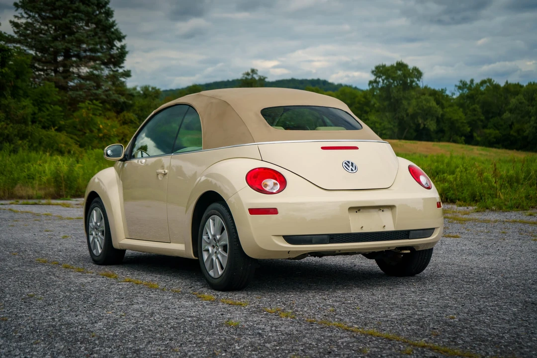 2008 Volkswagen New Beetle - Image 5 of 31