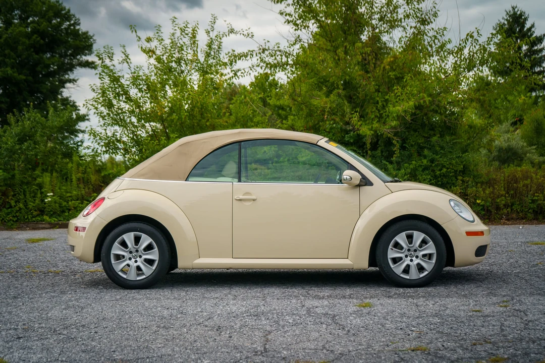 2008 Volkswagen New Beetle - Image 12 of 31
