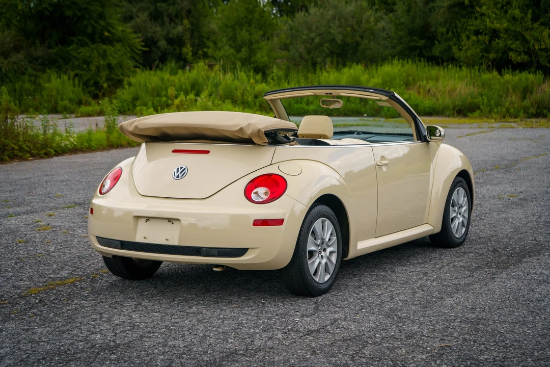 2008 Volkswagen New Beetle - Image 28 of 31