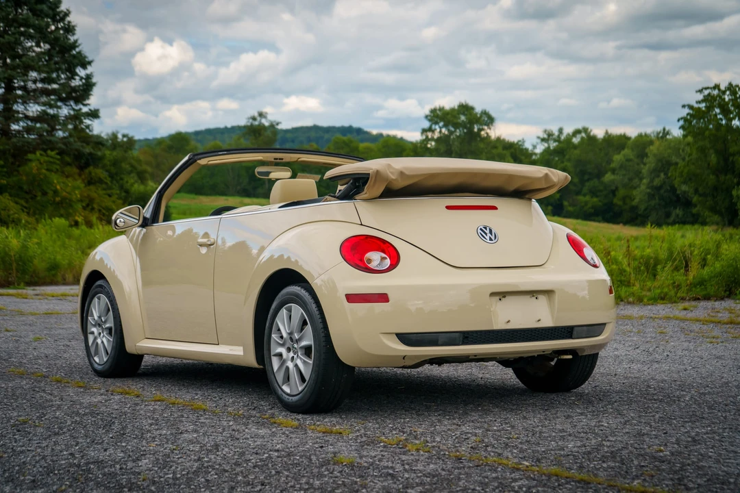 2008 Volkswagen New Beetle - Image 22 of 31