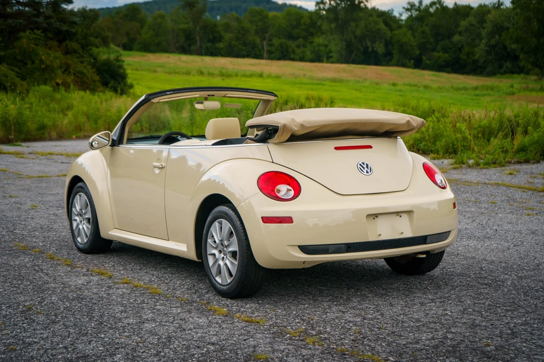 2008 Volkswagen New Beetle - Image 21 of 31