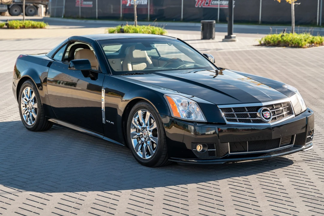 2009 Cadillac XLR - Image 12 of 31