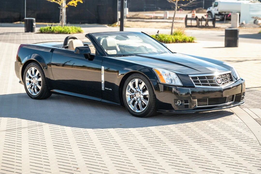 2009 Cadillac XLR - Image 4 of 31