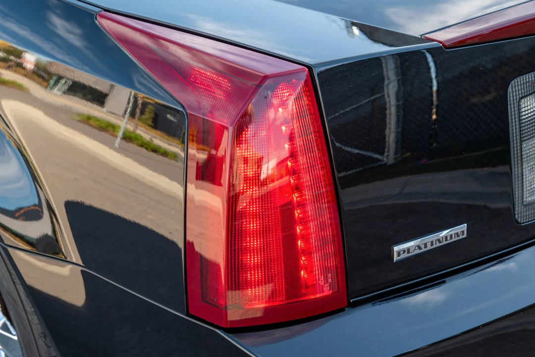 2009 Cadillac XLR - Image 22 of 31