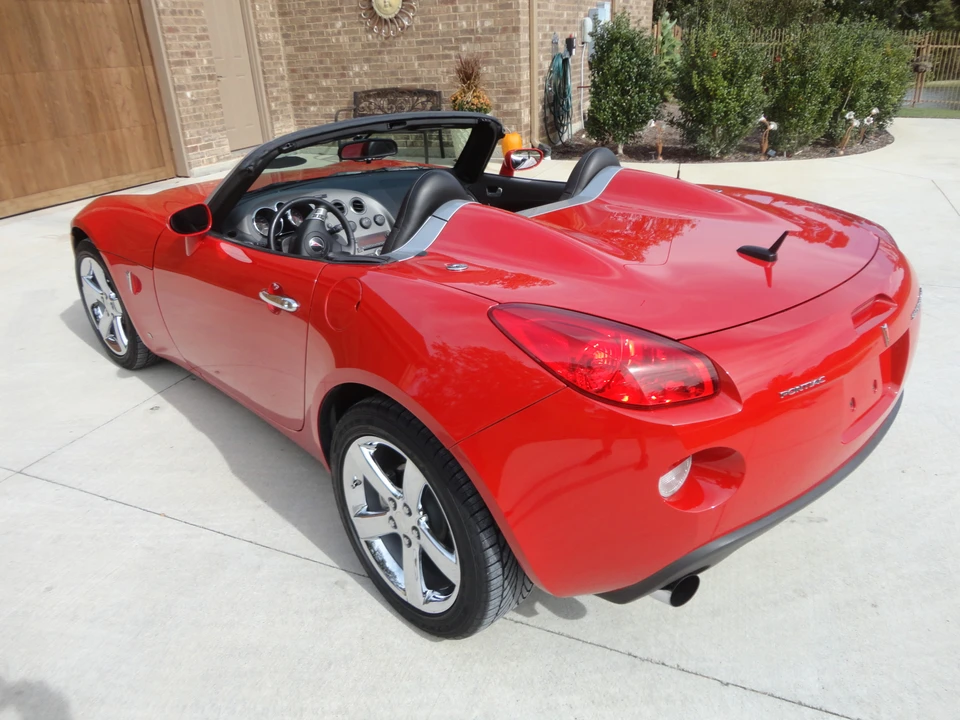 2009 Pontiac Solstice GXP - Image 15 of 31
