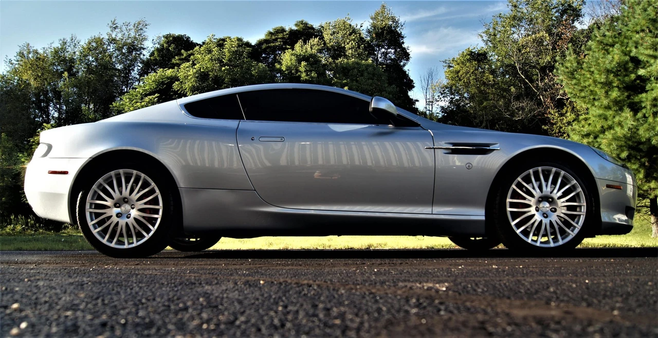 2010 Aston Martin DB9 - Image 26 of 31