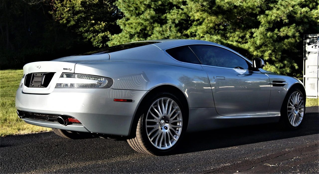 2010 Aston Martin DB9 - Image 30 of 31