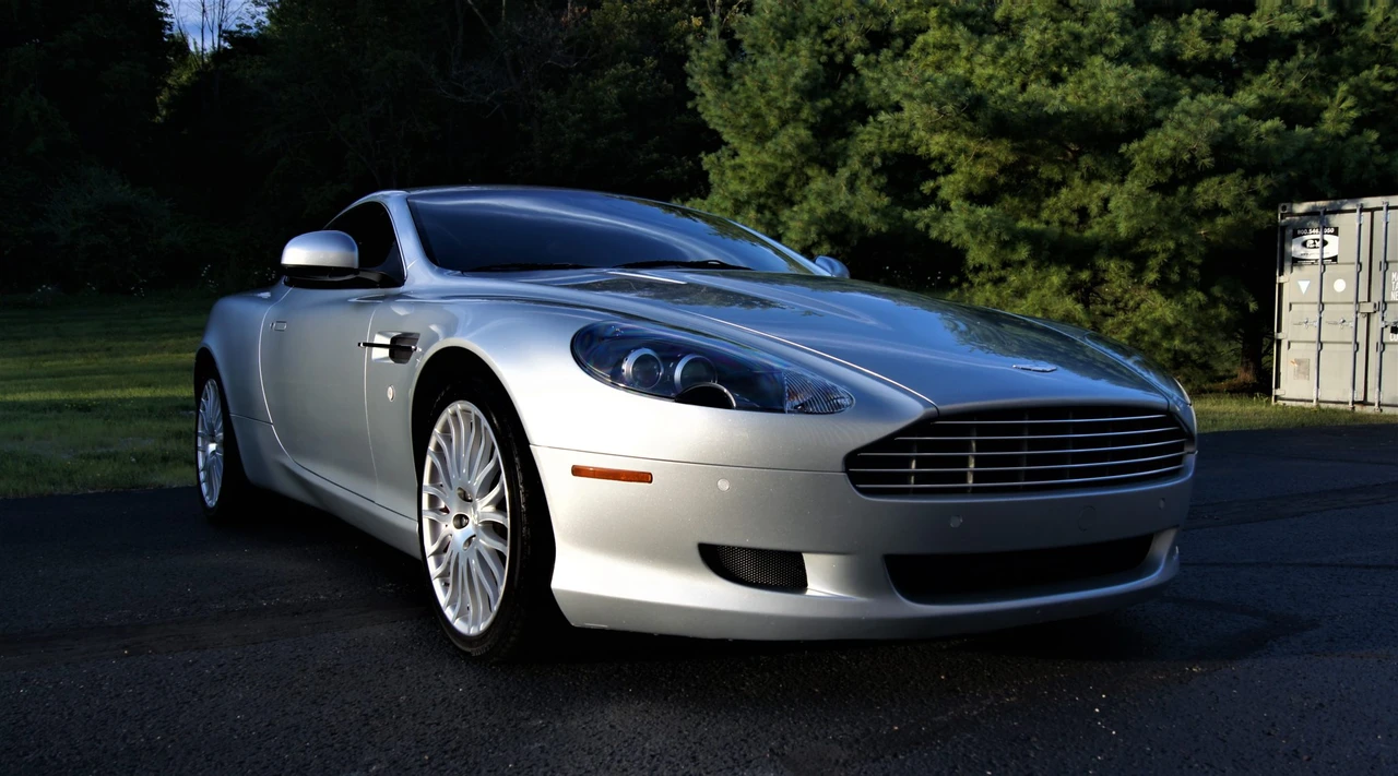 2010 Aston Martin DB9 - Image 14 of 31