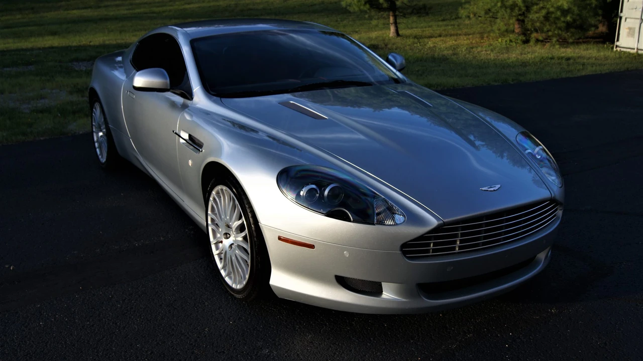 2010 Aston Martin DB9 - Image 15 of 31