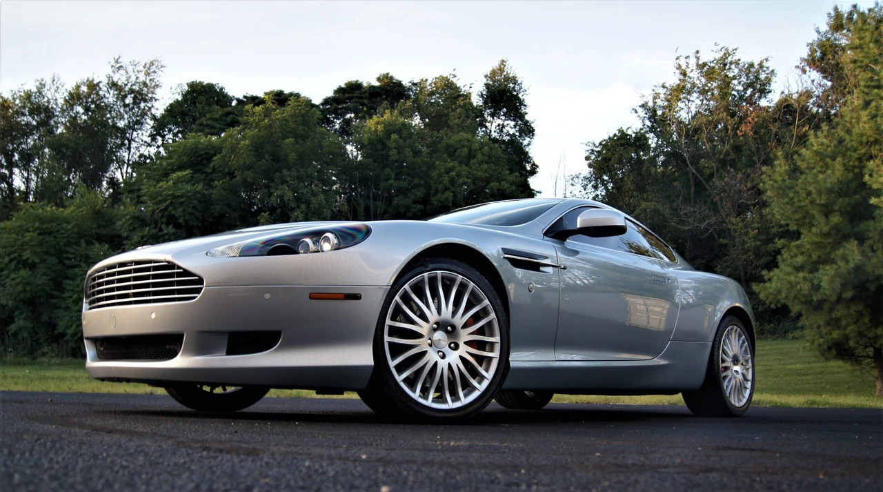 2010 Aston Martin DB9 - Image 3 of 31