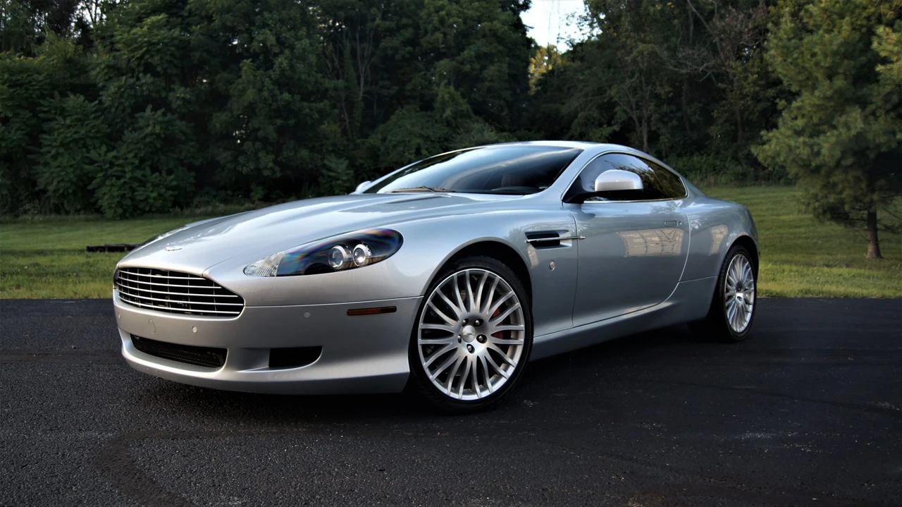 2010 Aston Martin DB9 - Image 2 of 31