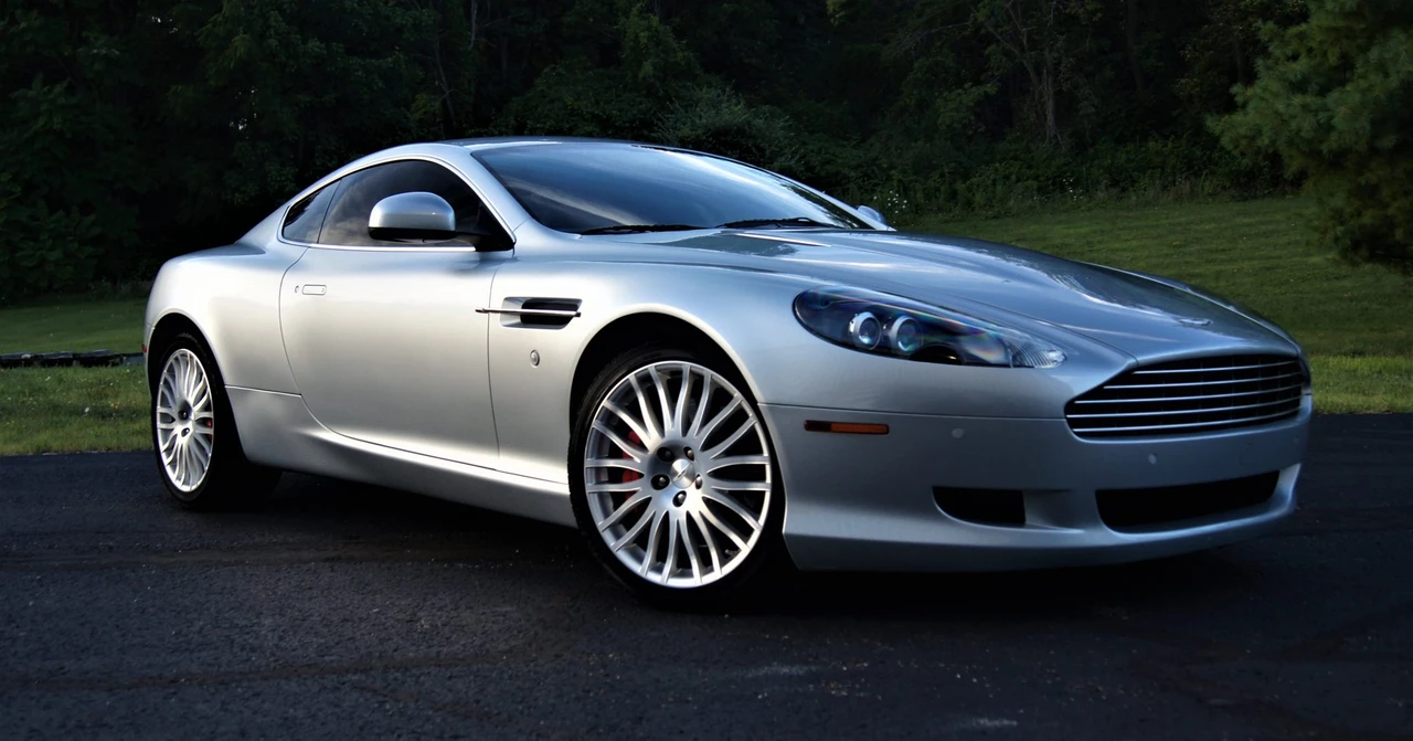 2010 Aston Martin DB9 - Image 17 of 31