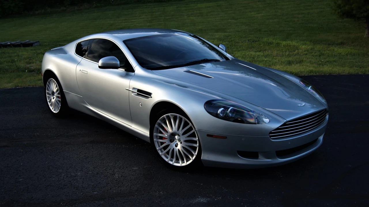2010 Aston Martin DB9 - Image 16 of 31