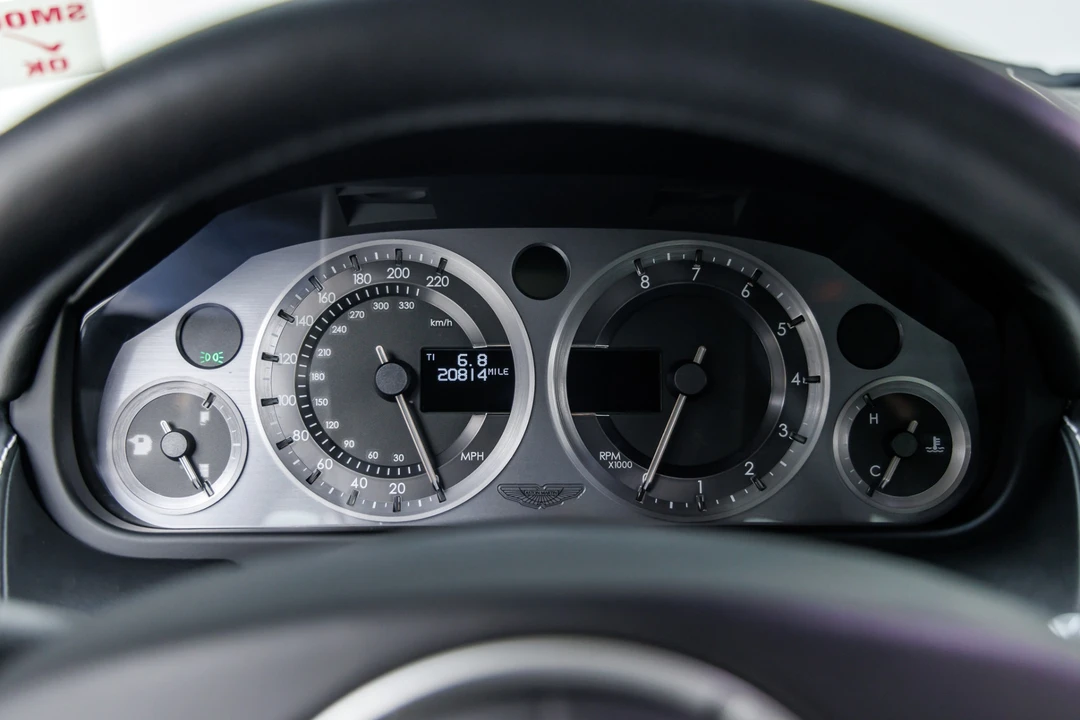 2010 Aston Martin V8 Vantage (2006-2017) - Image 30 of 31