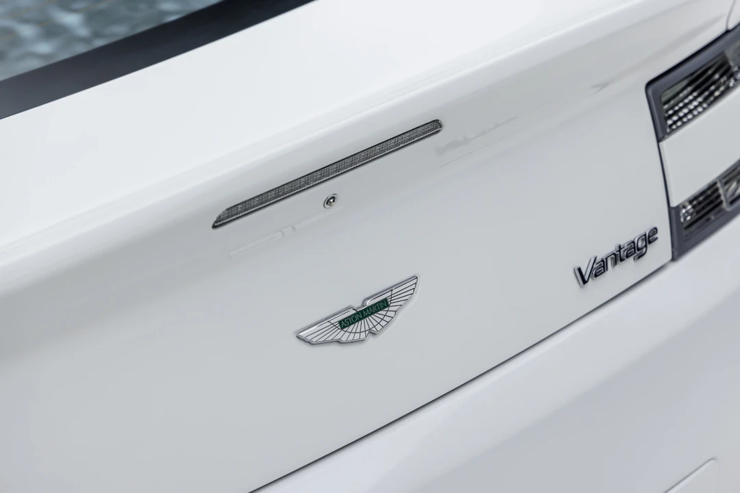 2010 Aston Martin V8 Vantage (2006-2017) - Image 18 of 31