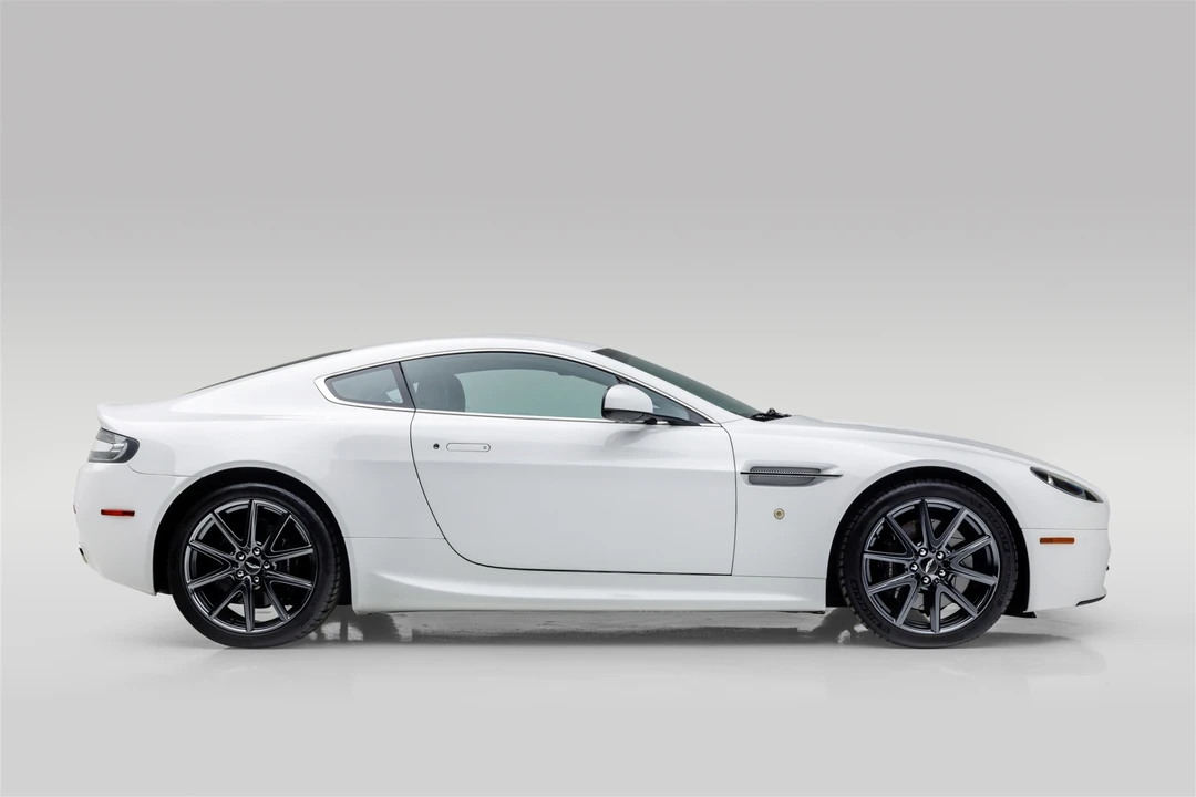 2010 Aston Martin V8 Vantage (2006-2017) - Image 7 of 31