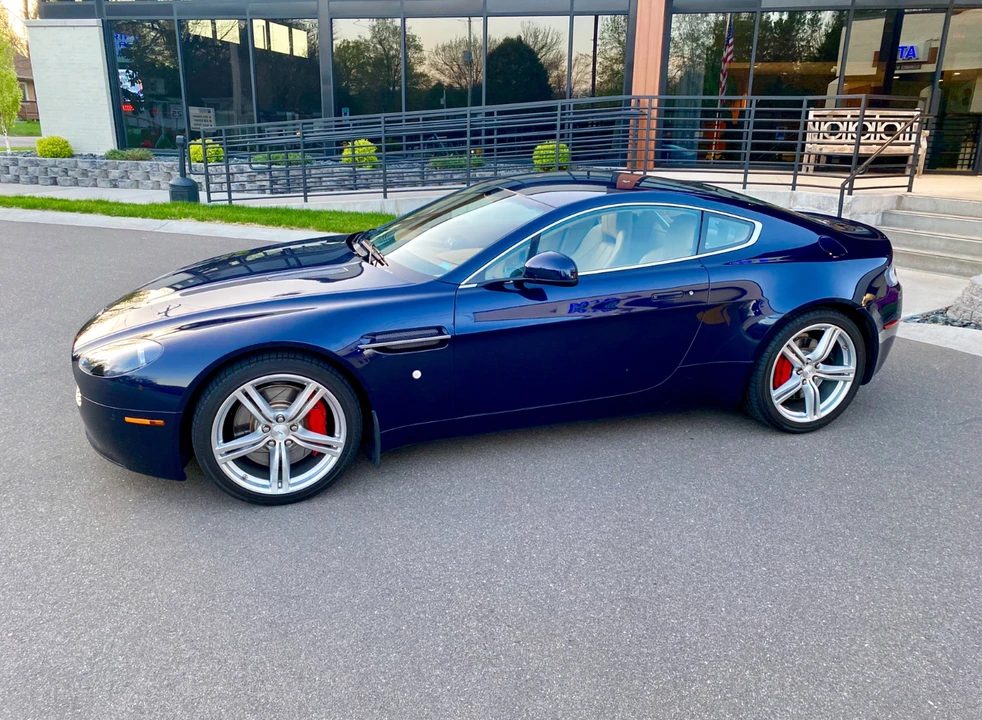2010 Aston Martin V8 Vantage (2006-2017) - Image 2 of 31