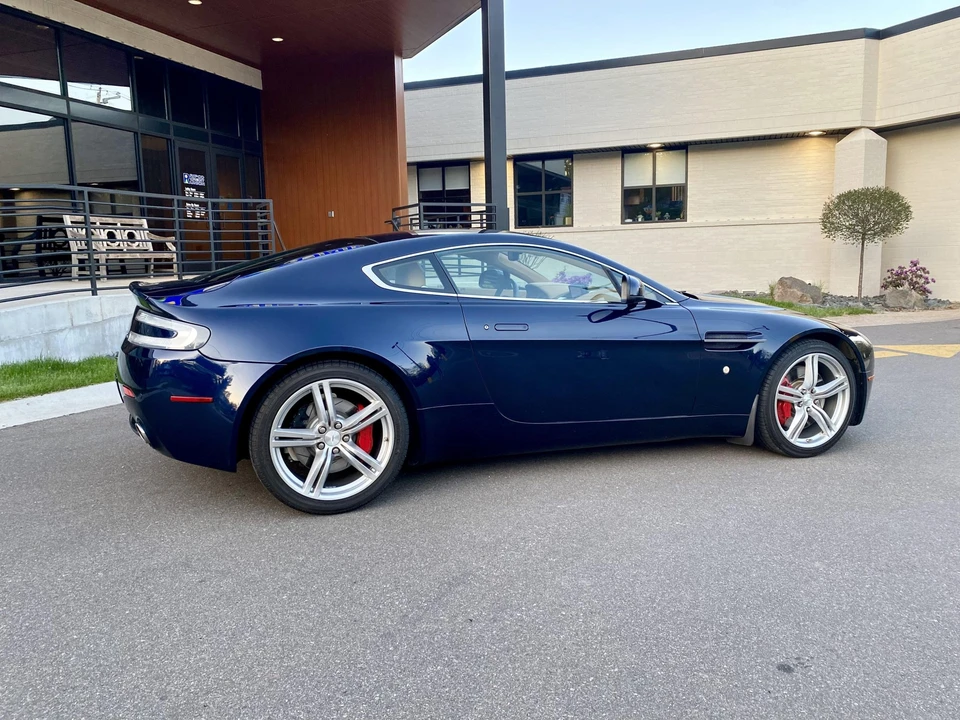 2010 Aston Martin V8 Vantage (2006-2017) - Image 18 of 31
