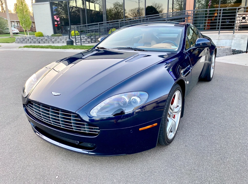 2010 Aston Martin V8 Vantage (2006-2017) - Image 7 of 31
