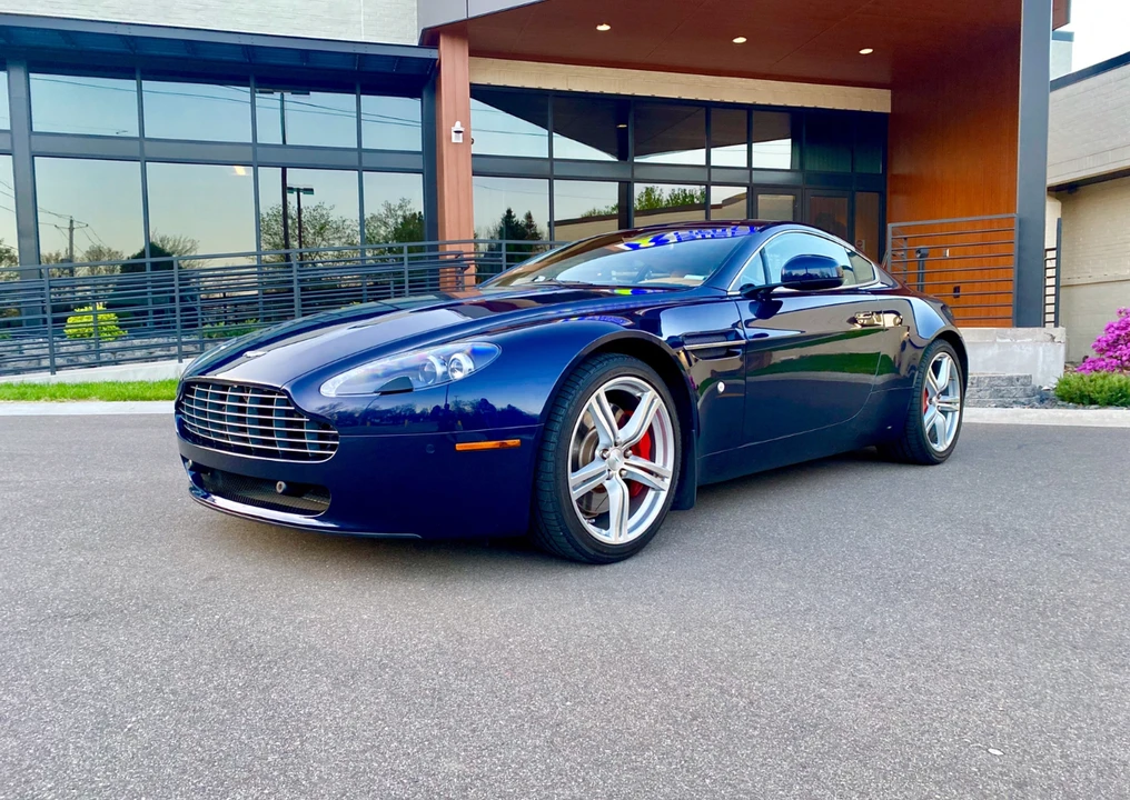 2010 Aston Martin V8 Vantage (2006-2017) - Image 4 of 31