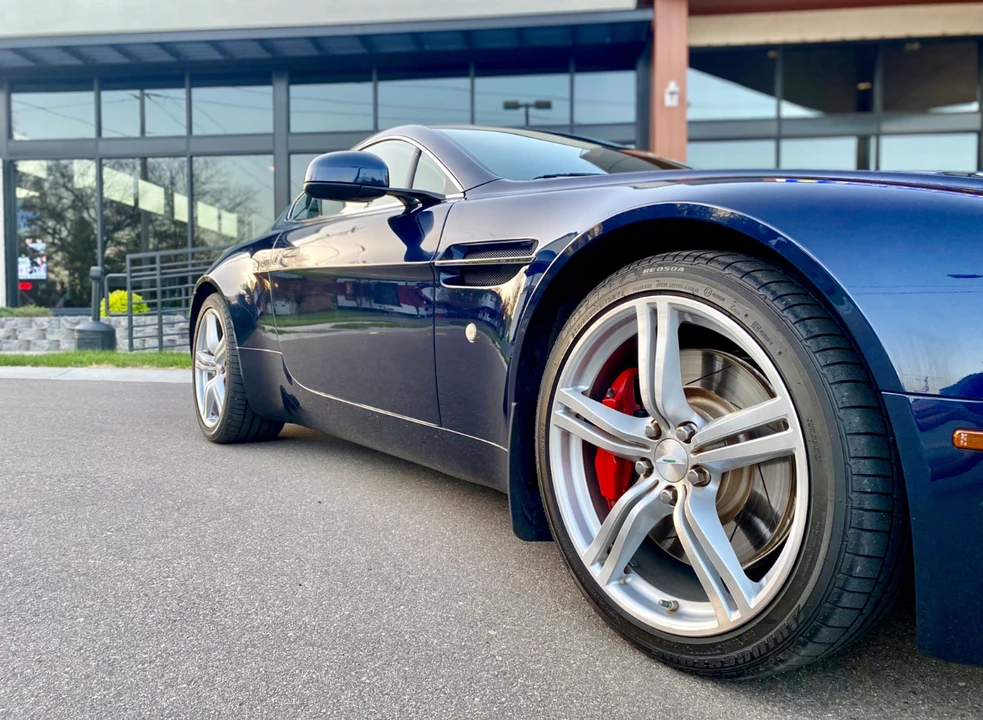 2010 Aston Martin V8 Vantage (2006-2017) - Image 26 of 31