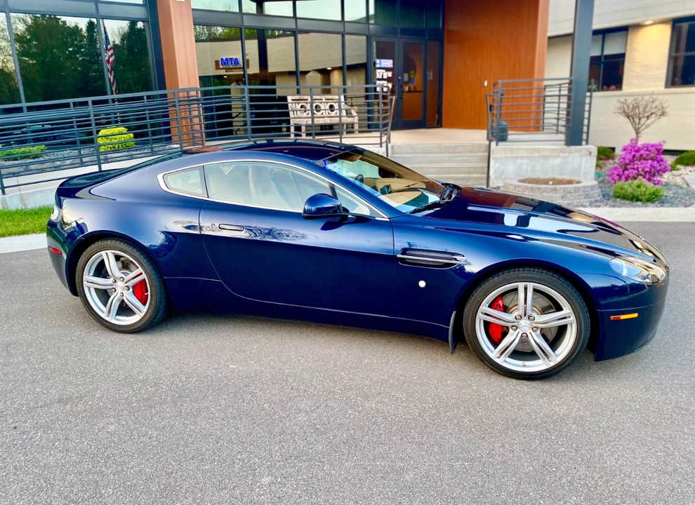 2010 Aston Martin V8 Vantage (2006-2017) - Image 15 of 31